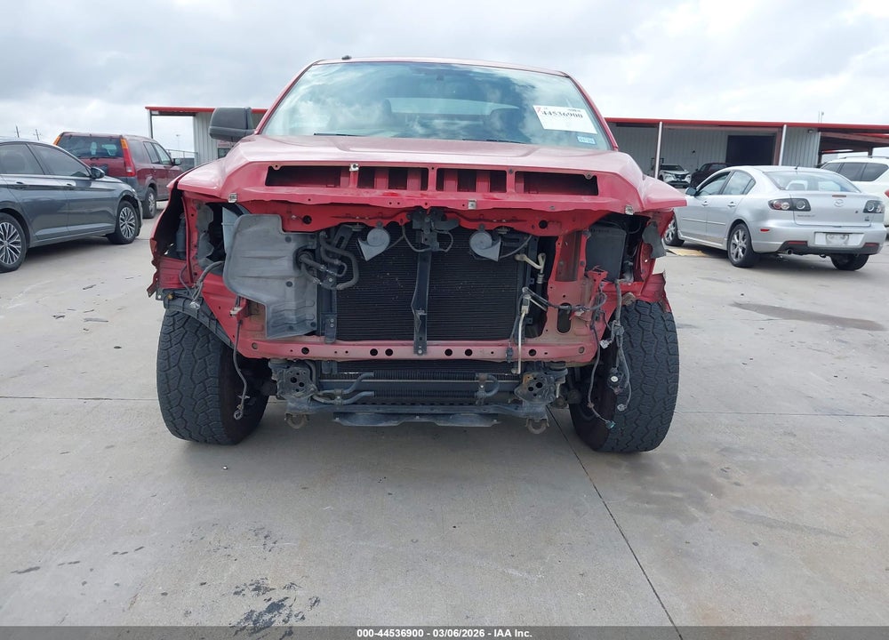 2016 TOYOTA TUNDRA SR5 5.7L V8 VIN: 5TFEW5F18GX201549