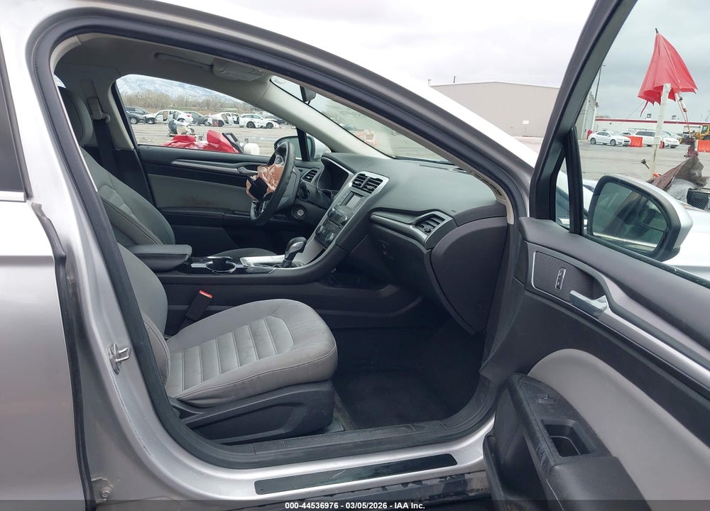 2015 FORD FUSION S VIN: 3FA6P0G7XFR163164