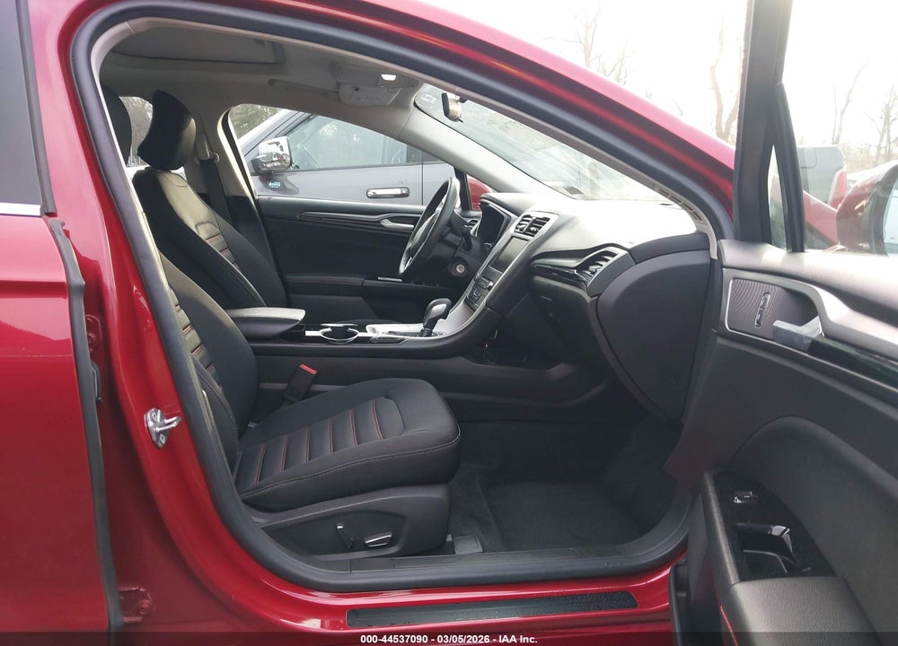 2016 FORD FUSION SE VIN: 3FA6P0HD6GR221213
