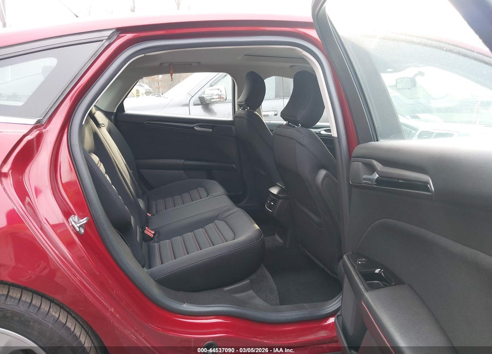 2016 FORD FUSION SE VIN: 3FA6P0HD6GR221213