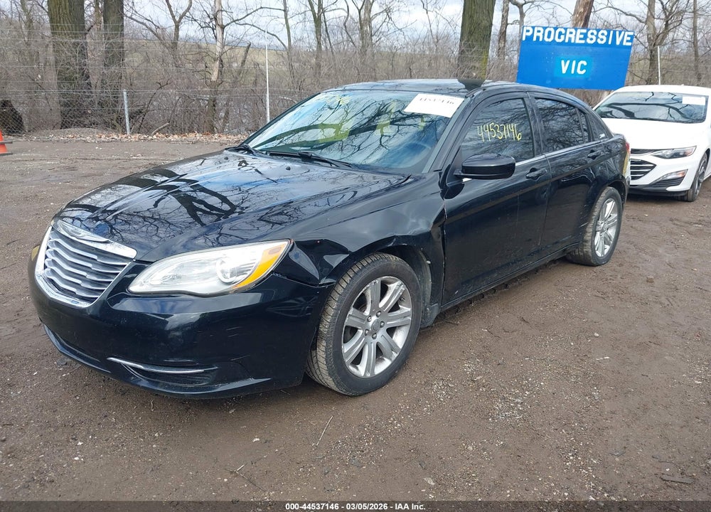 2013 CHRYSLER 200 LX VIN: 1C3CCBABXDN660253