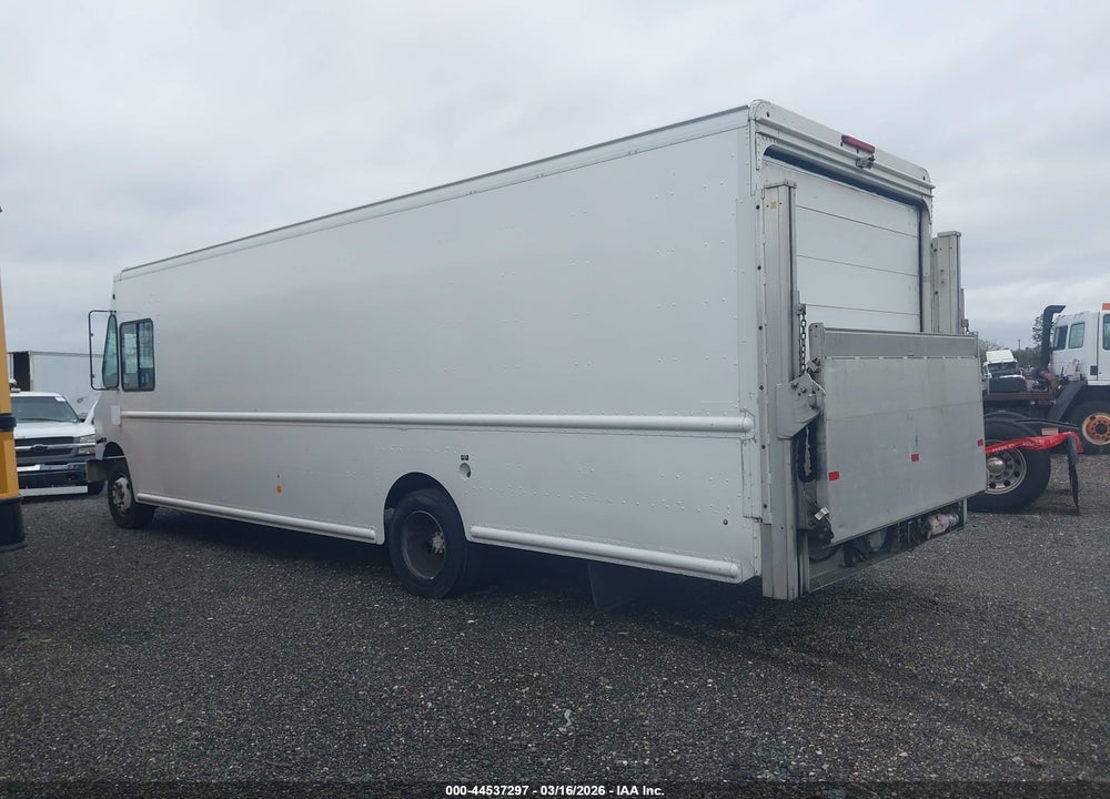 2013 FREIGHTLINER CHASSIS M LINE WALK-IN VAN VIN: 4UZAC3DV9DCFF6809