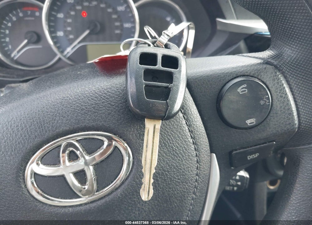 2014 TOYOTA COROLLA LE VIN: 5YFBURHE4EP103582
