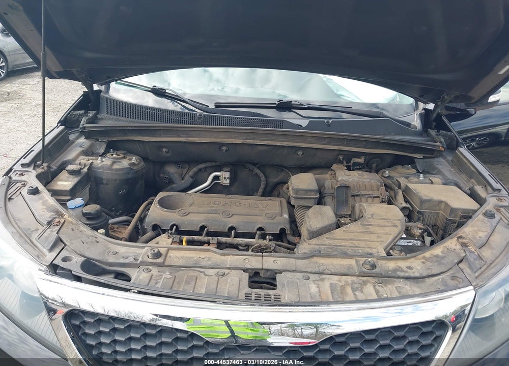 2011 KIA SORENTO LX VIN: 5XYKT3A17BG018047