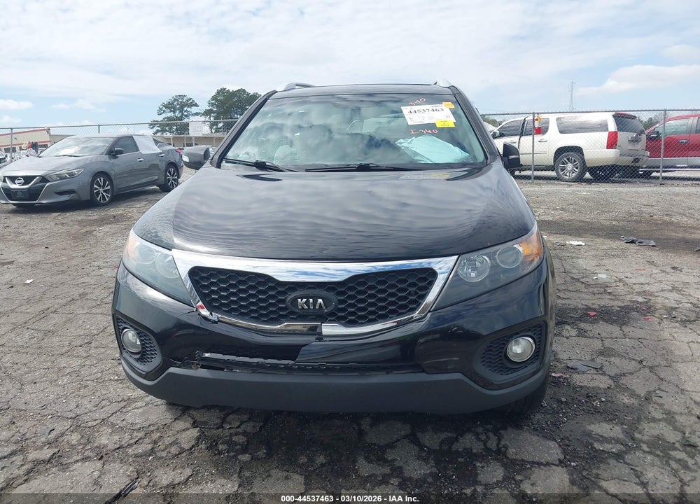 2011 KIA SORENTO LX VIN: 5XYKT3A17BG018047