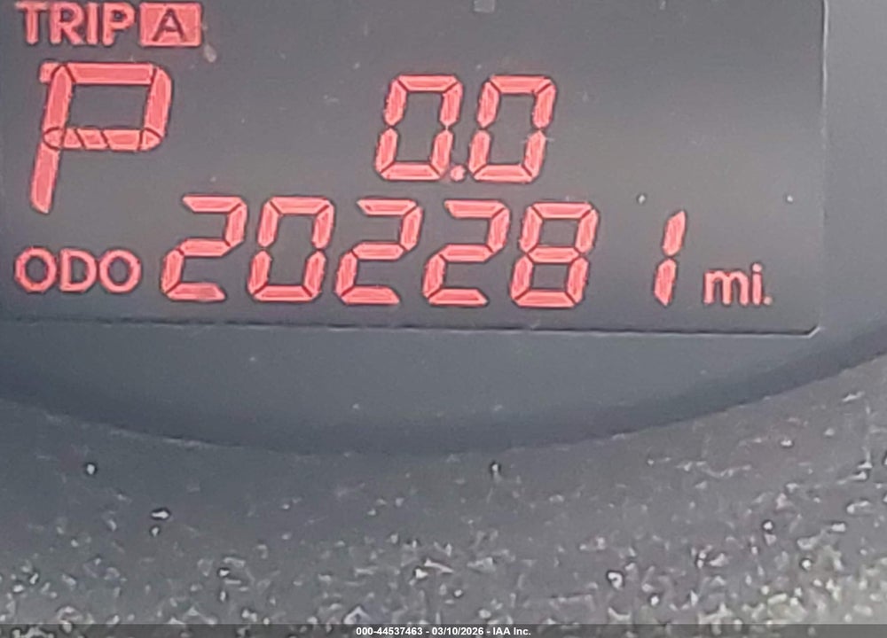 2011 KIA SORENTO LX VIN: 5XYKT3A17BG018047