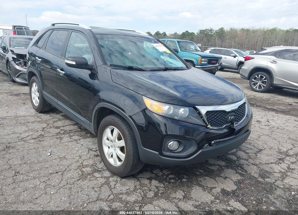 2011 KIA SORENTO LX VIN: 5XYKT3A17BG018047