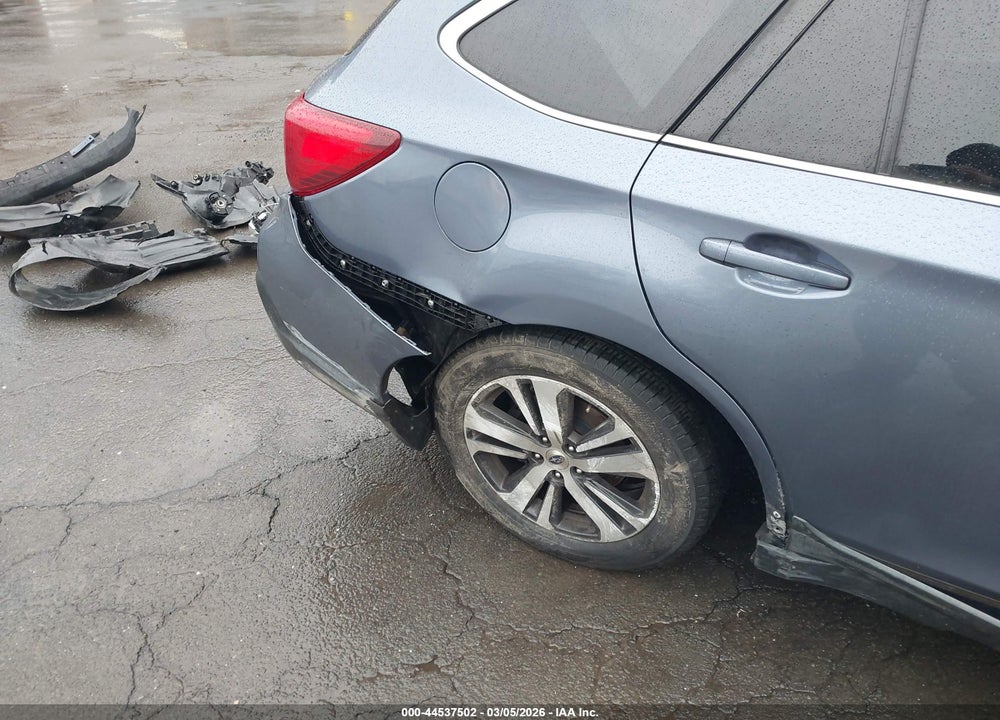 2018 SUBARU OUTBACK 2.5I LIMITED VIN: 4S4BSANC9J3293534