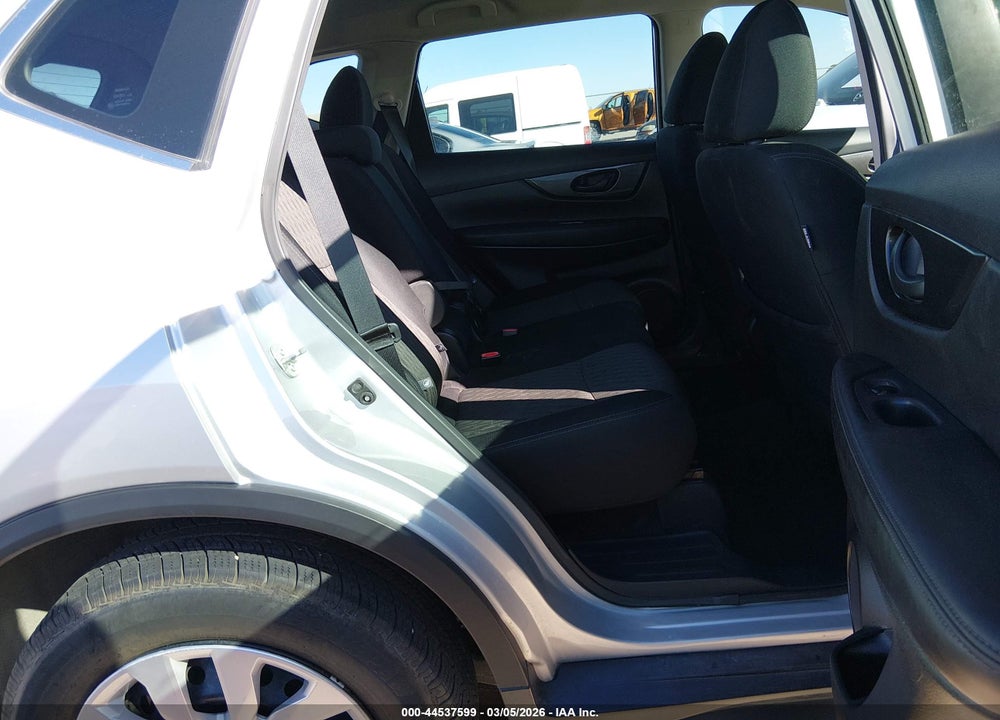 2020 NISSAN ROGUE S FWD VIN: 5N1AT2MT8LC763748