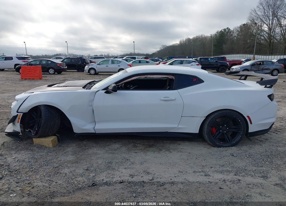 2019 CHEVROLET CAMARO ZL1 VIN: 1G1FK1R61K0151815