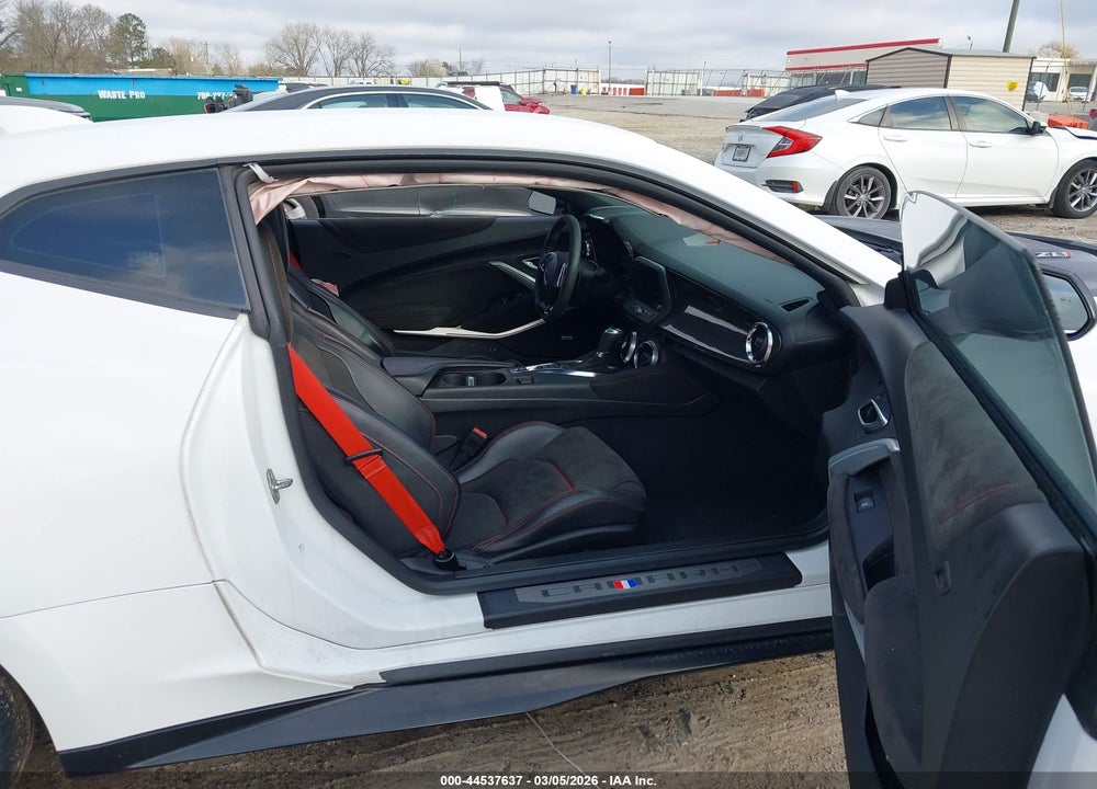 2019 CHEVROLET CAMARO ZL1 VIN: 1G1FK1R61K0151815