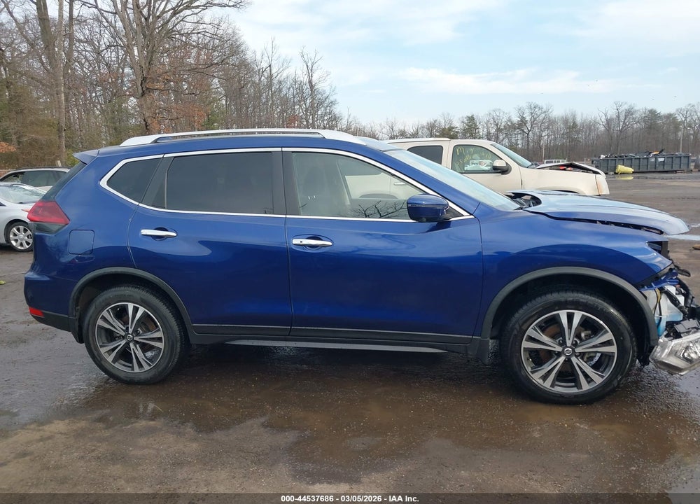 2019 NISSAN ROGUE SV VIN: JN8AT2MV2KW381433