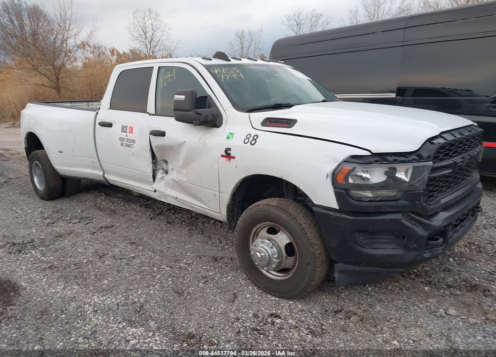 2024 RAM 3500 VIN: 3C63RRGLXRG112585
