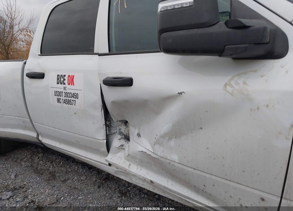 2024 RAM 3500 VIN: 3C63RRGLXRG112585