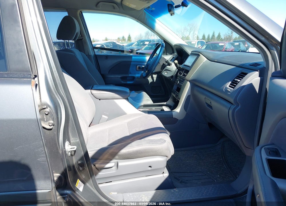 2007 HONDA PILOT EX VIN: 5FNYF184X7B010318