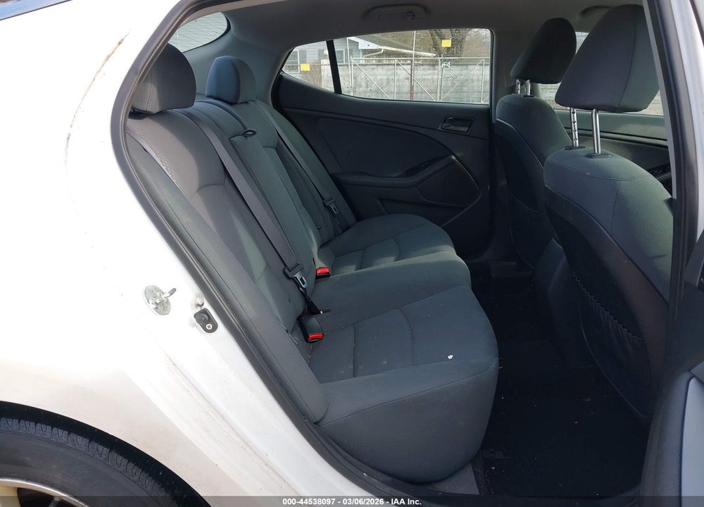 2015 KIA OPTIMA LX VIN: KNAGM4A72F5658272