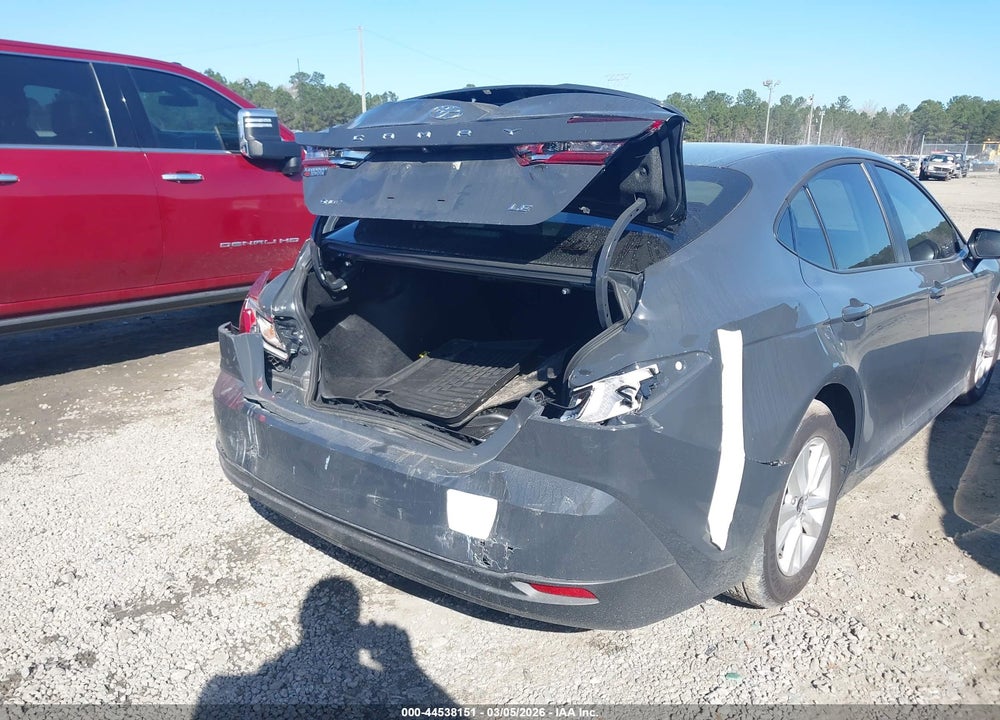 2026 TOYOTA CAMRY LE VIN: 4T1DAACK0TU210172