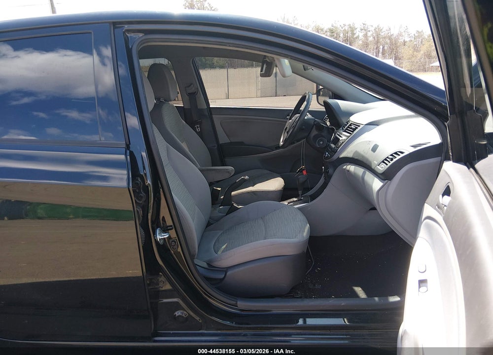 2015 HYUNDAI ACCENT GS VIN: KMHCT5AE7FU212130