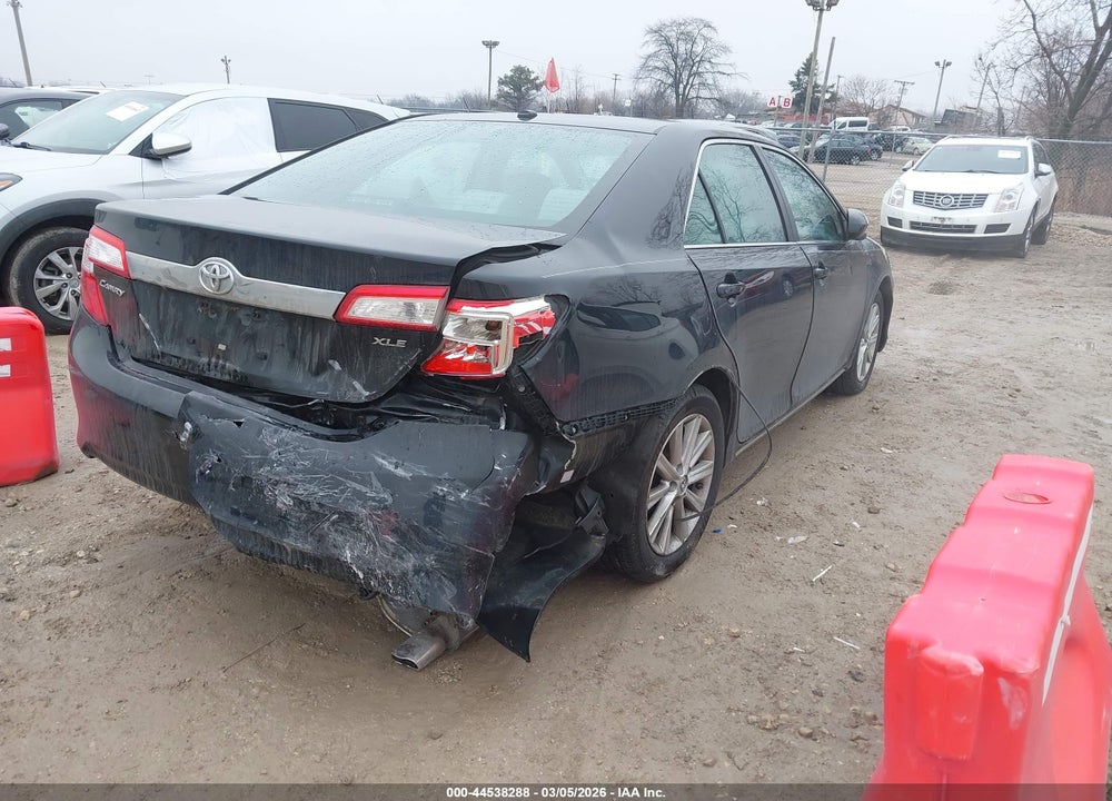 2014 TOYOTA CAMRY XLE VIN: 4T4BF1FK5ER390620