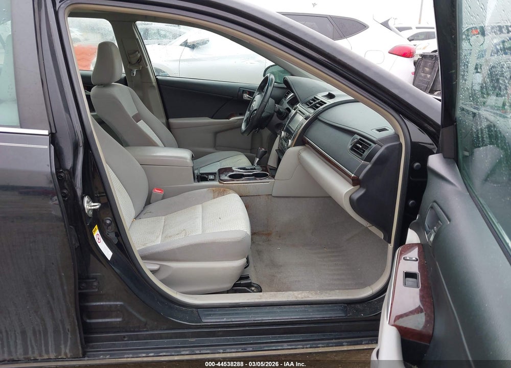 2014 TOYOTA CAMRY XLE VIN: 4T4BF1FK5ER390620