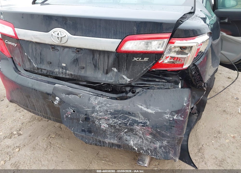 2014 TOYOTA CAMRY XLE VIN: 4T4BF1FK5ER390620