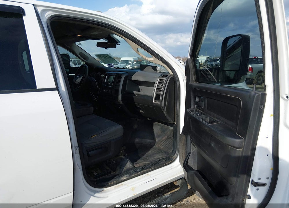 2018 RAM 2500 TRADESMAN  4X4 6'4 BOX VIN: 3C6UR5CJ3JG257182