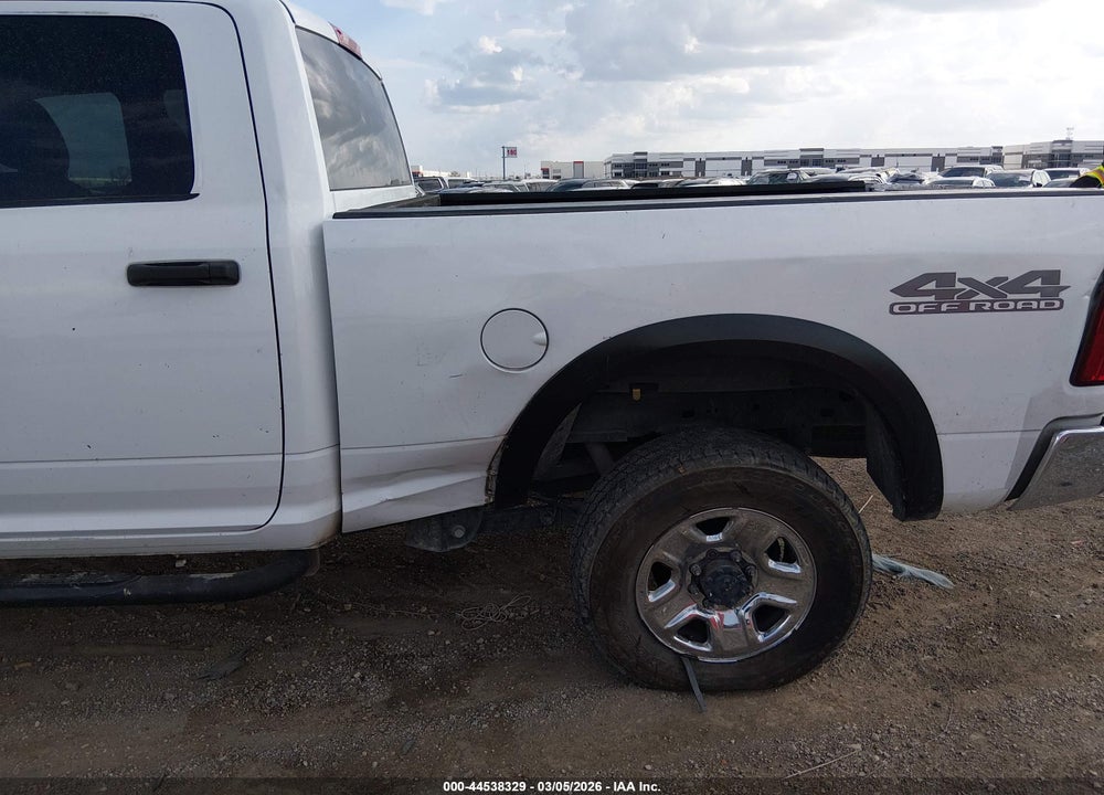 2018 RAM 2500 TRADESMAN  4X4 6'4 BOX VIN: 3C6UR5CJ3JG257182