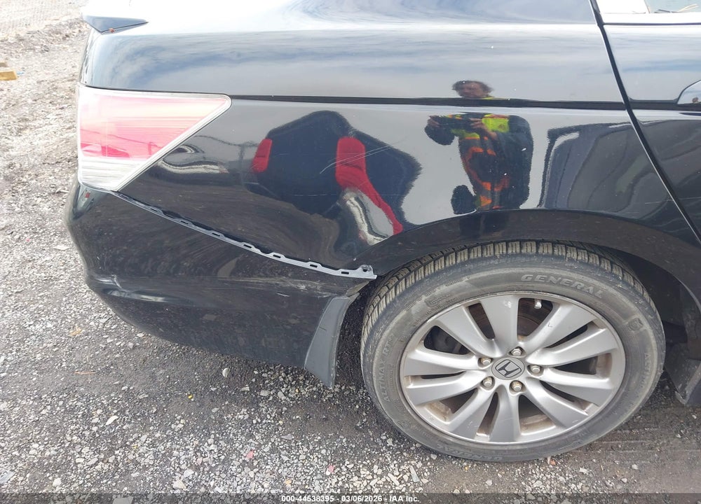 2011 HONDA ACCORD 2.4 EX-L VIN: 1HGCP2F88BA130088