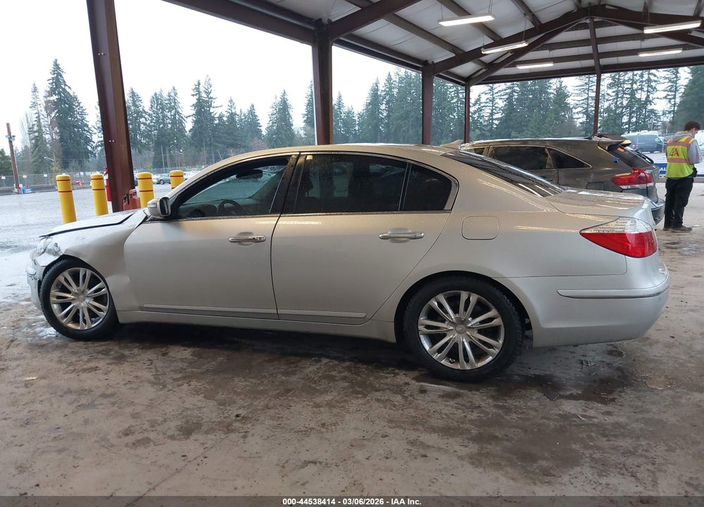 2010 HYUNDAI GENESIS 3. VIN: KMHGC4DE5AU094062