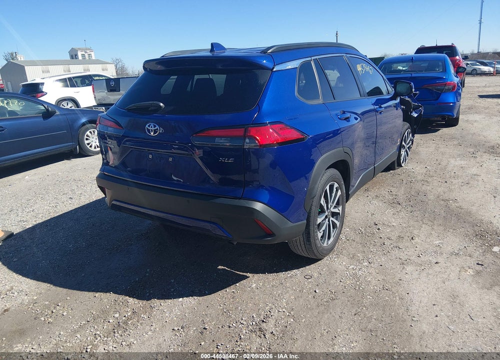 2022 TOYOTA COROLLA CROSS XLE VIN: 7MUDAAAG2NV028828