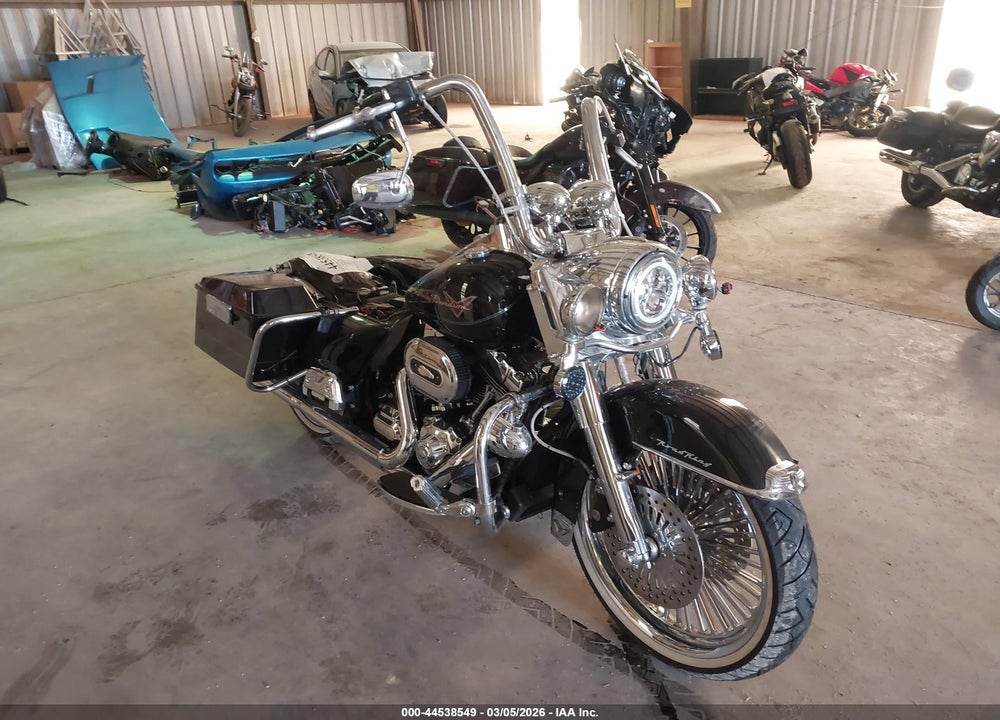 2012 HARLEY-DAVIDSON FLHR ROAD KING VIN: 1HD1FBM18CB645228
