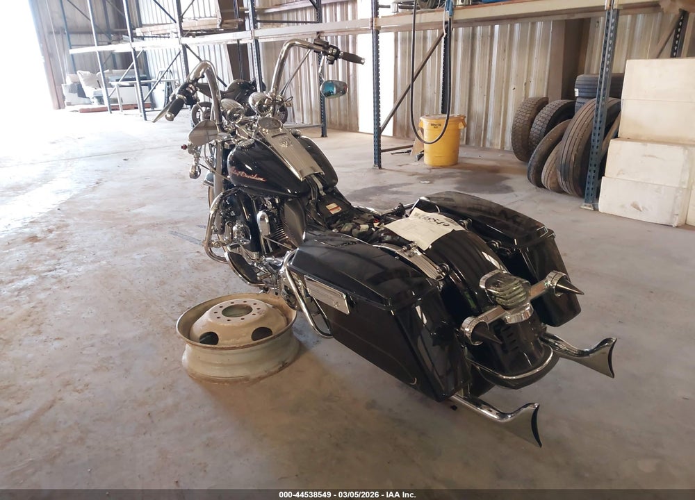 2012 HARLEY-DAVIDSON FLHR ROAD KING VIN: 1HD1FBM18CB645228