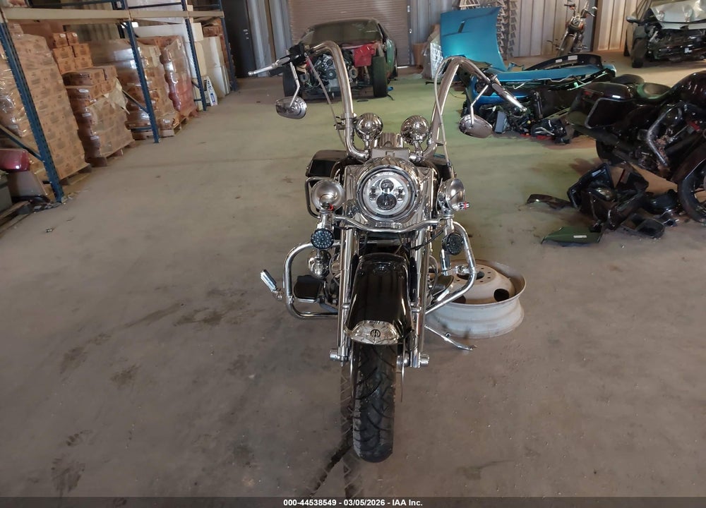 2012 HARLEY-DAVIDSON FLHR ROAD KING VIN: 1HD1FBM18CB645228