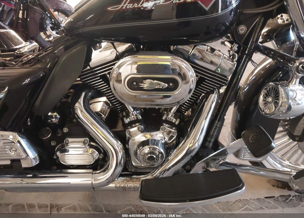 2012 HARLEY-DAVIDSON FLHR ROAD KING VIN: 1HD1FBM18CB645228