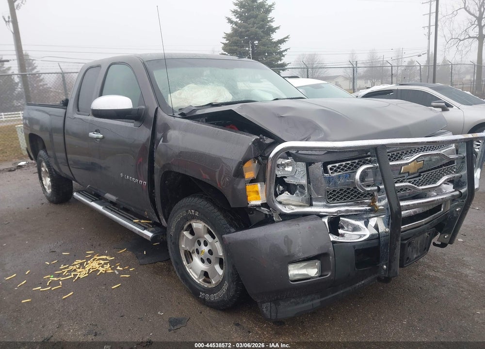 2011 CHEVROLET SILVERADO 1500 LT VIN: 1GCVKSE29BZ204395