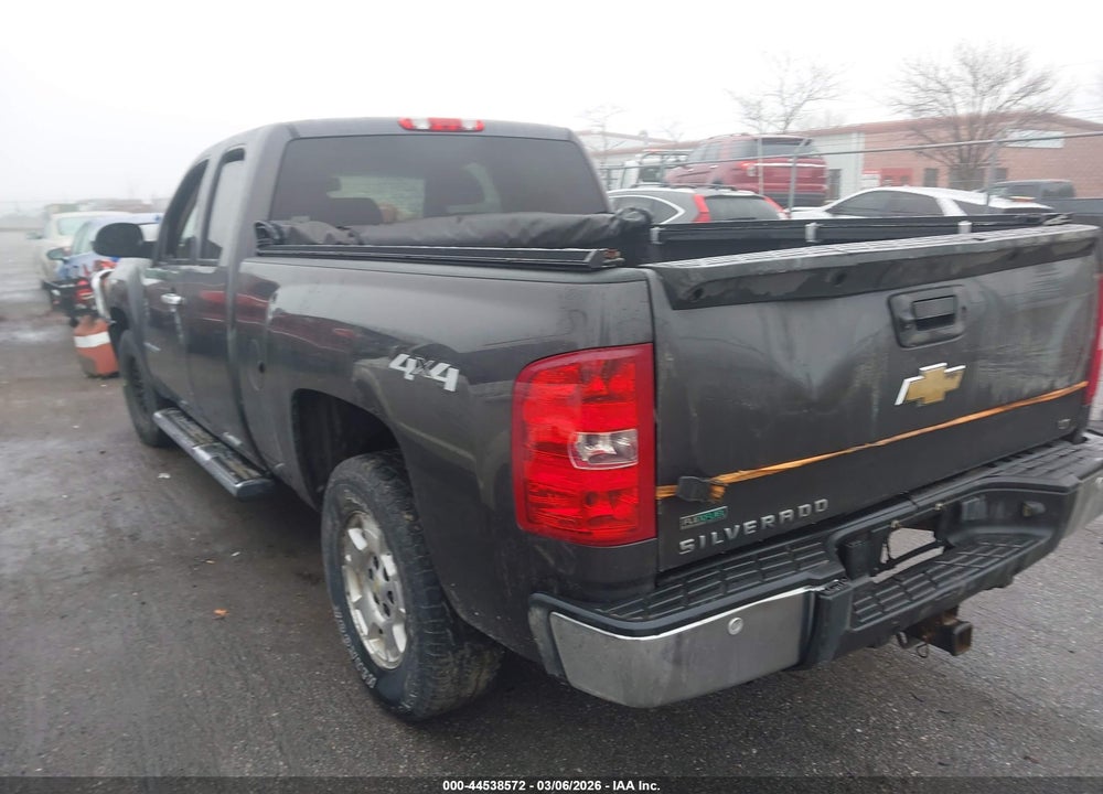 2011 CHEVROLET SILVERADO 1500 LT VIN: 1GCVKSE29BZ204395