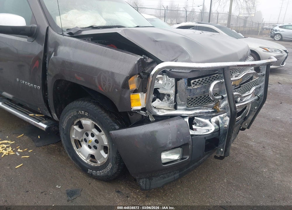2011 CHEVROLET SILVERADO 1500 LT VIN: 1GCVKSE29BZ204395