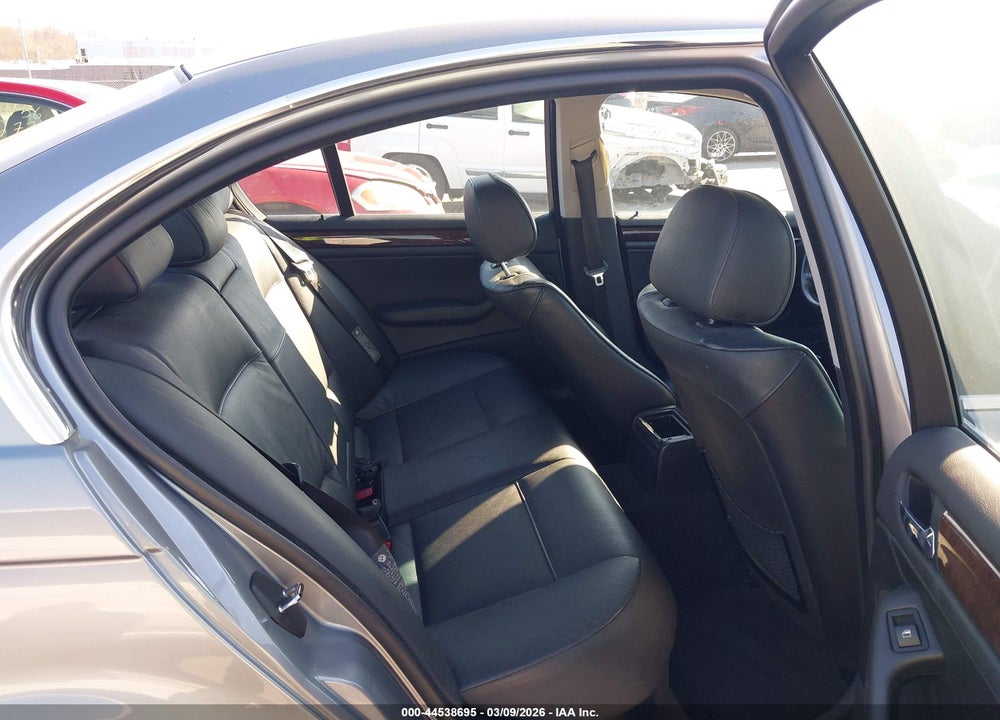 2003 BMW 330XI VIN: WBAEW53413PN30924