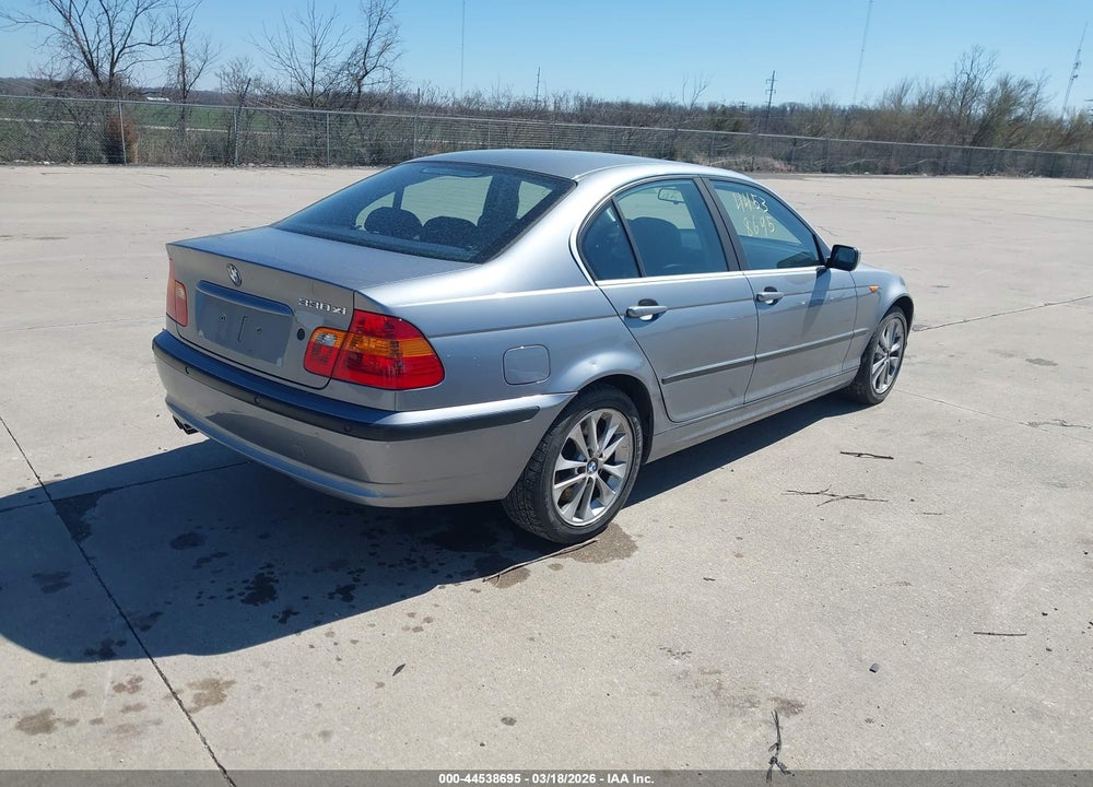 2003 BMW 330XI VIN: WBAEW53413PN30924