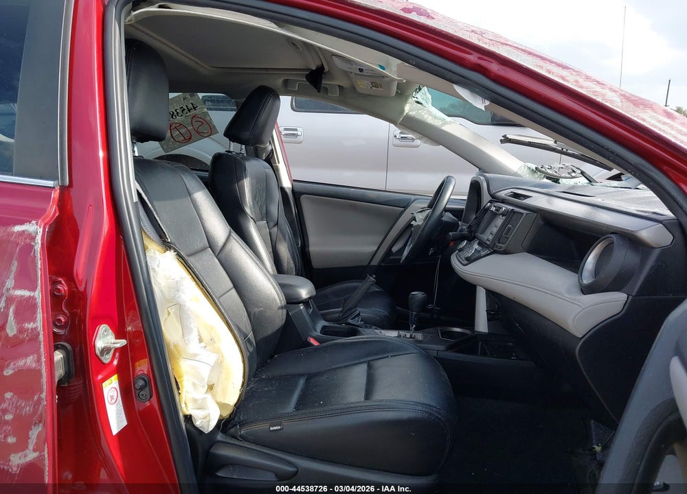 2018 TOYOTA RAV4 XLE VIN: 2T3WFREV4JW454556