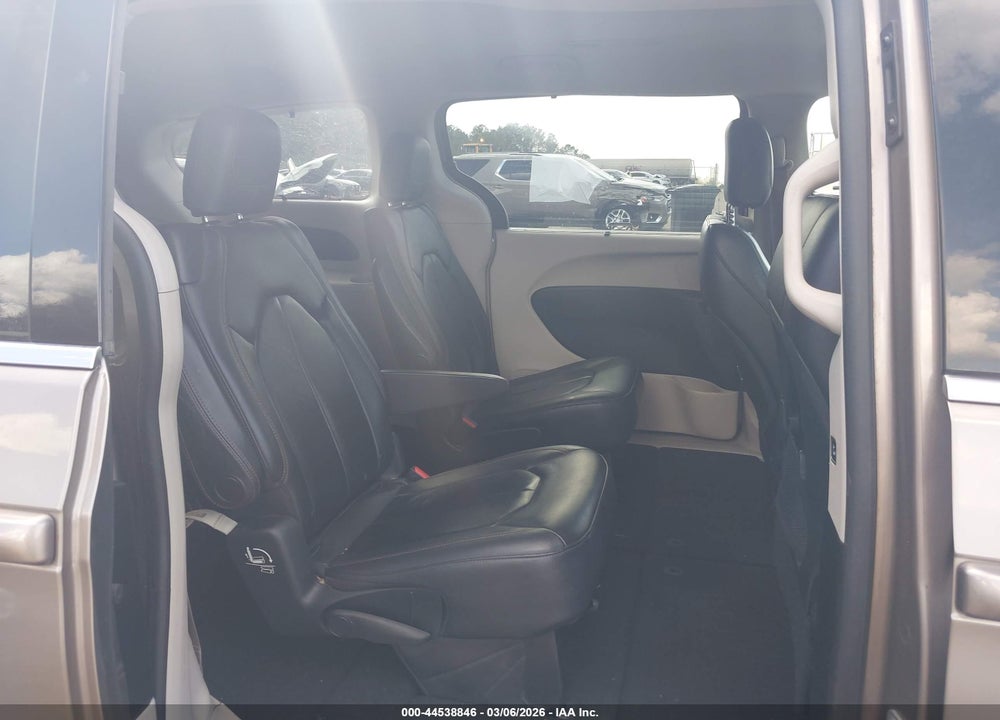 2017 CHRYSLER PACIFICA TOURING-L VIN: 2C4RC1BG1HR610229
