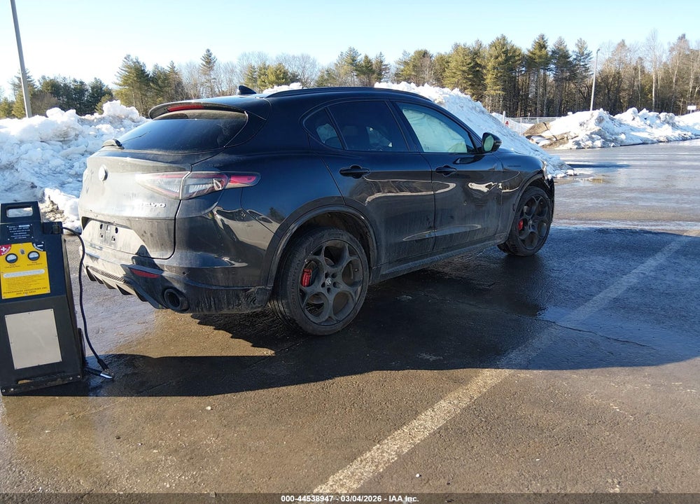 2024 ALFA ROMEO STELVIO COMPETIZIONE AWD VIN: ZASPAKBN8R7D76747