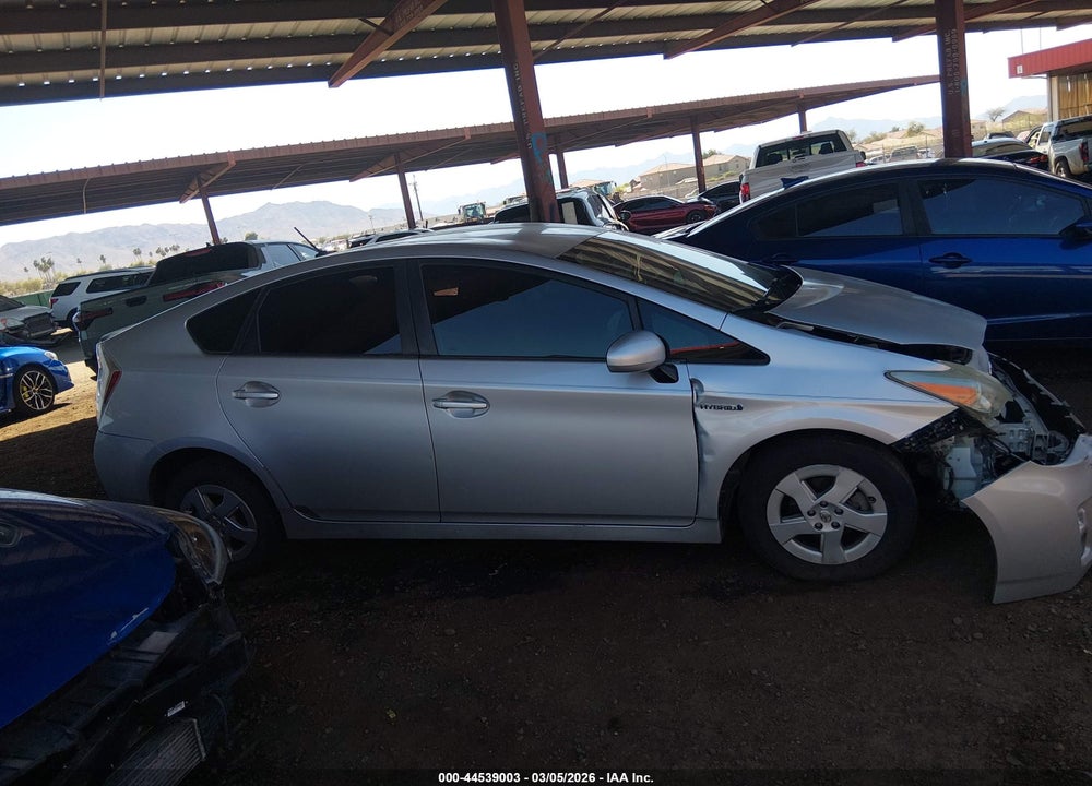 2011 TOYOTA PRIUS TWO VIN: JTDKN3DU7B0276140