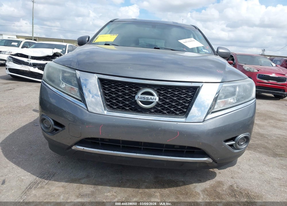 2015 NISSAN PATHFINDER S VIN: 5N1AR2MM3FC623599
