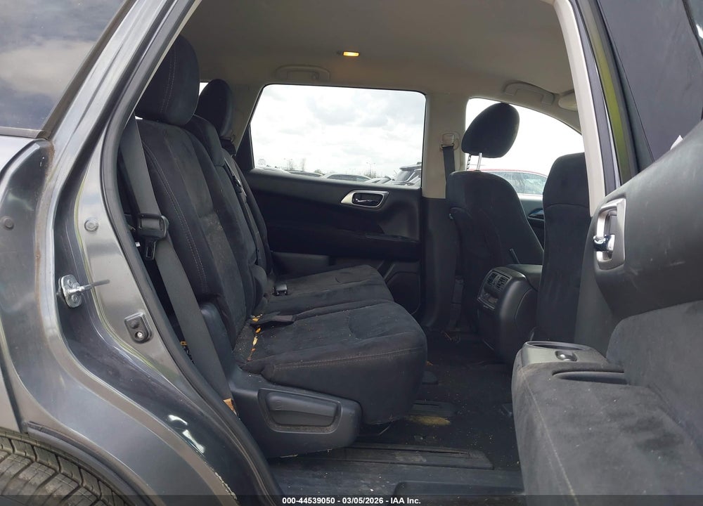 2015 NISSAN PATHFINDER S VIN: 5N1AR2MM3FC623599