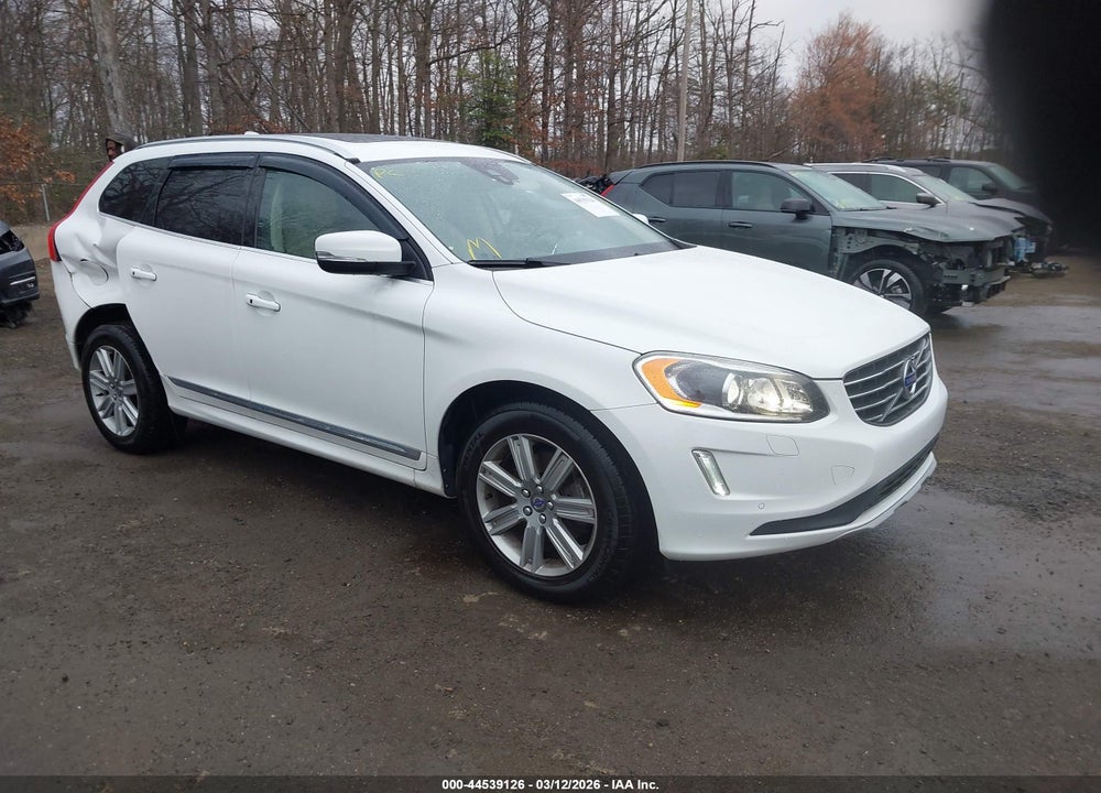 2017 VOLVO XC60 T5 INSCRIPTION VIN: YV440MRU7H2024372