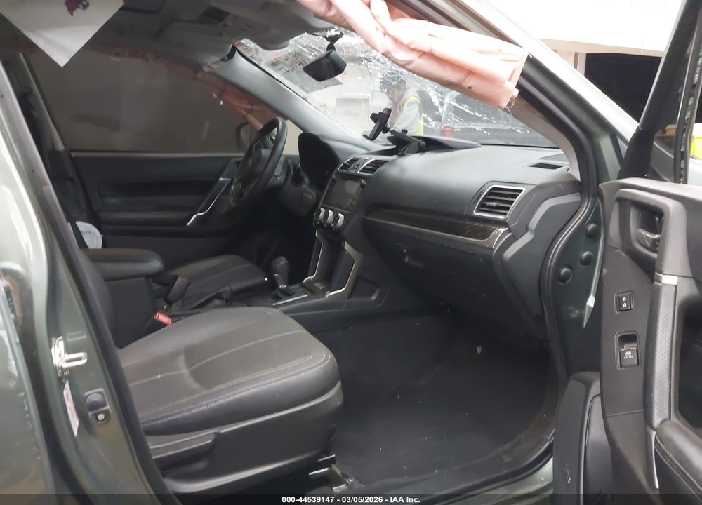 2017 SUBARU FORESTER 2.5I TOURING VIN: JF2SJAWC6HH423953