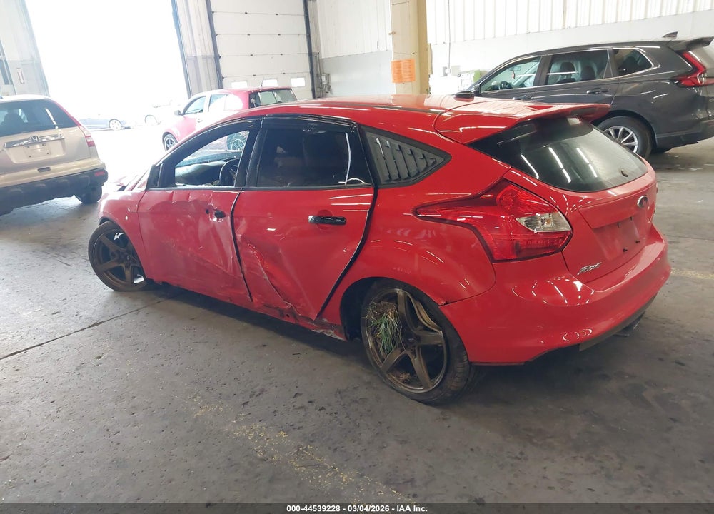 2013 FORD FOCUS ST VIN: 1FADP3L93DL252215