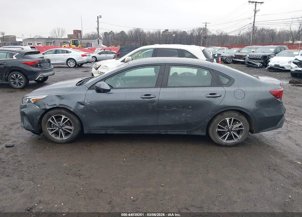 2022 KIA FORTE LXS VIN: 3KPF24AD8NE494085