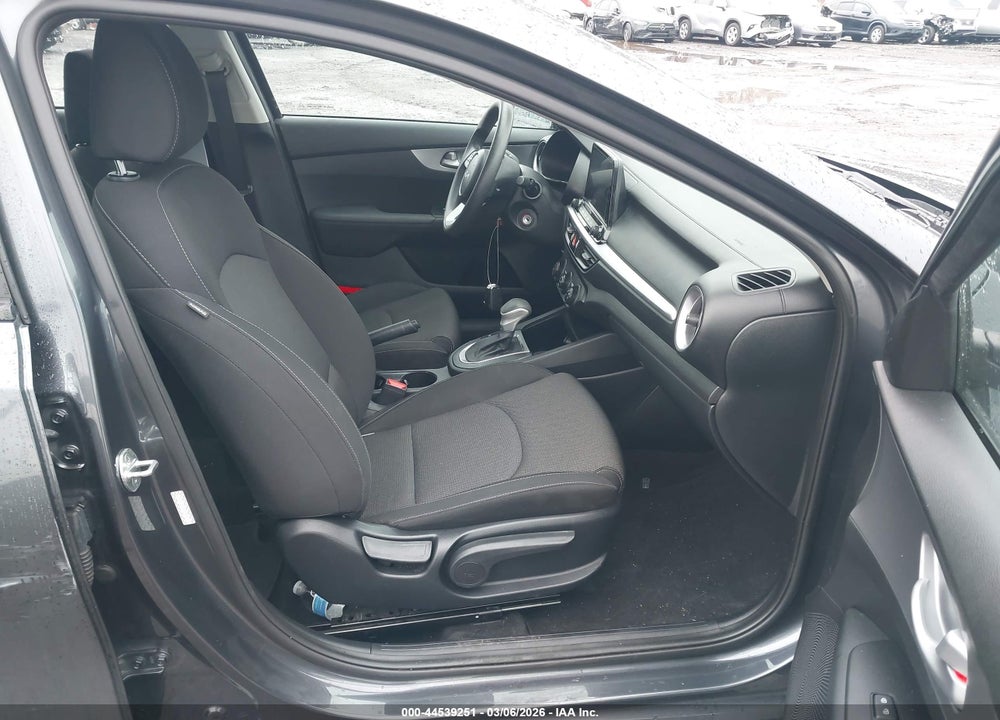 2022 KIA FORTE LXS VIN: 3KPF24AD8NE494085
